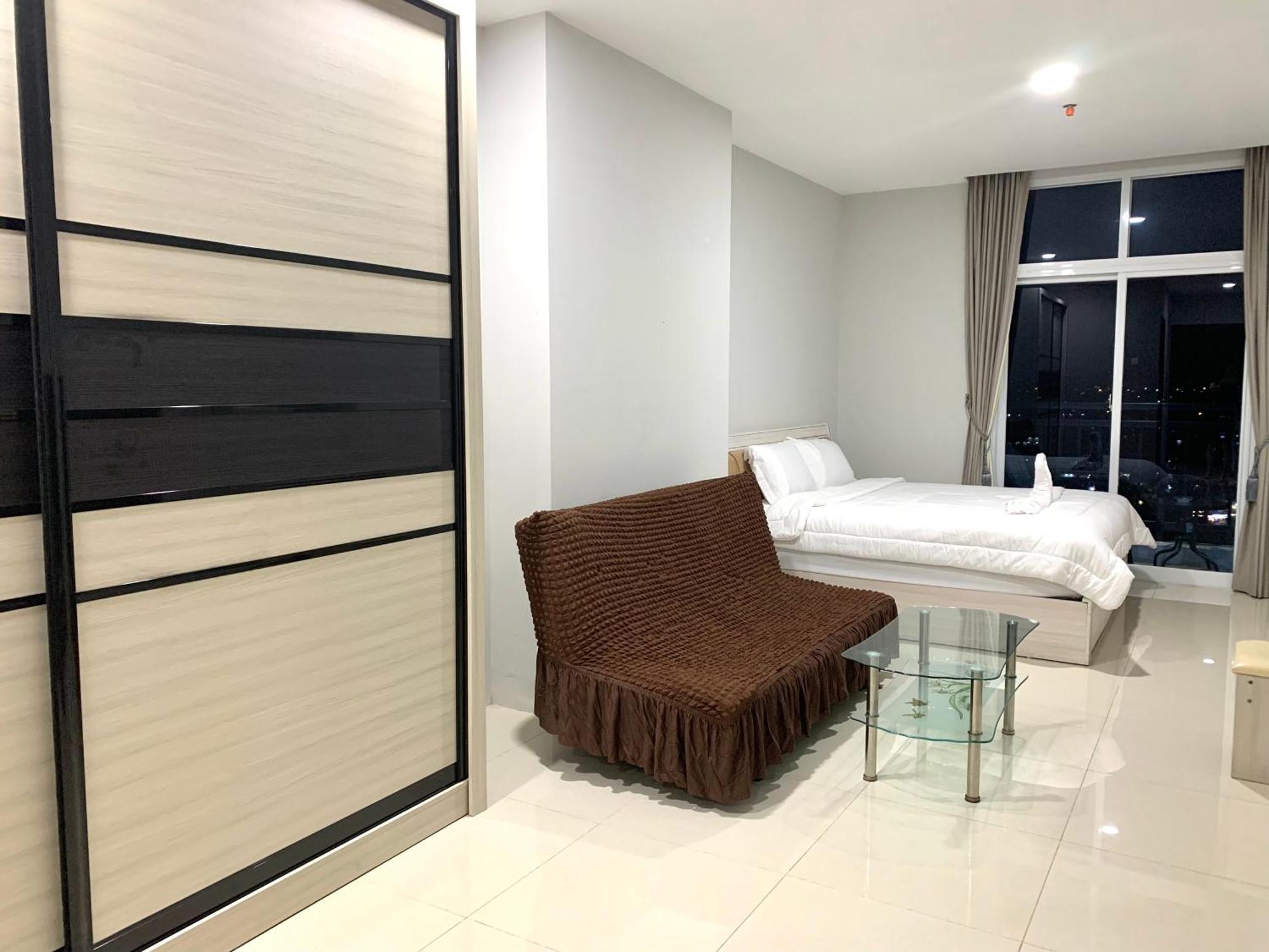 Spacious Studio Suite In Nagoya Batam Exterior foto